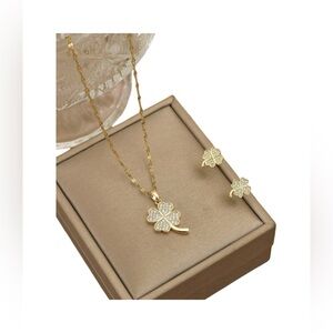 Stunnning Four Leaf Clover 18K Gold-Plated Necklace&Earring Set